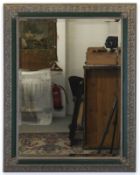 Wandspiegel, Holzrahmen mit Stuckverzierung, grün und gold gefaßt, Spiegel mit Facettenschliff, 80,