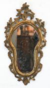 Neorokoko-Spiegel, Holz, gold gefaßt, ovale geschweifte Form mit Stuckverzierungen, 58x31 cm