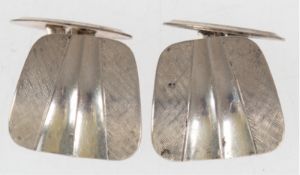 Manschettenknöpfe, 835er Silber, trapezförmige reliefierte Schauseite