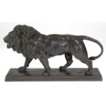 Barye, Antoine Louis (1796-1875) "Lion qui marche- schreitender Löwe", Bronze braun patiniert, auf