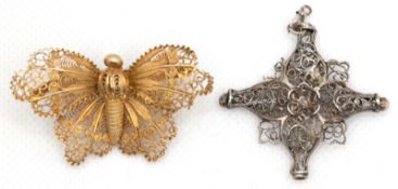Brosche und Anhänger,  800er Silber, filigran gearbeitet, Brosche in Form eines Schmetterlings, ver