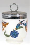 Egg Coddler,  Royal Worcester Porcelain mit  Metallschraubdeckel, umlaufender polychromer Floraldek