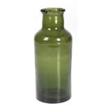 Vorratsgefäß, 19. Jh., grünes Waldglas, hochgewölbter Boden, H. 21 cm
