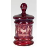 Deckeldose, Glas, Egermann Böhmen, rot überfangen, mit geschliffenen Tierszenen und Ornamentdekor, 