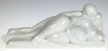 Meissen-Figur "Paar beim Liebesspiel" Entwurf Peter Makolis (geb. 1936 in Königsberg- ansässig in D