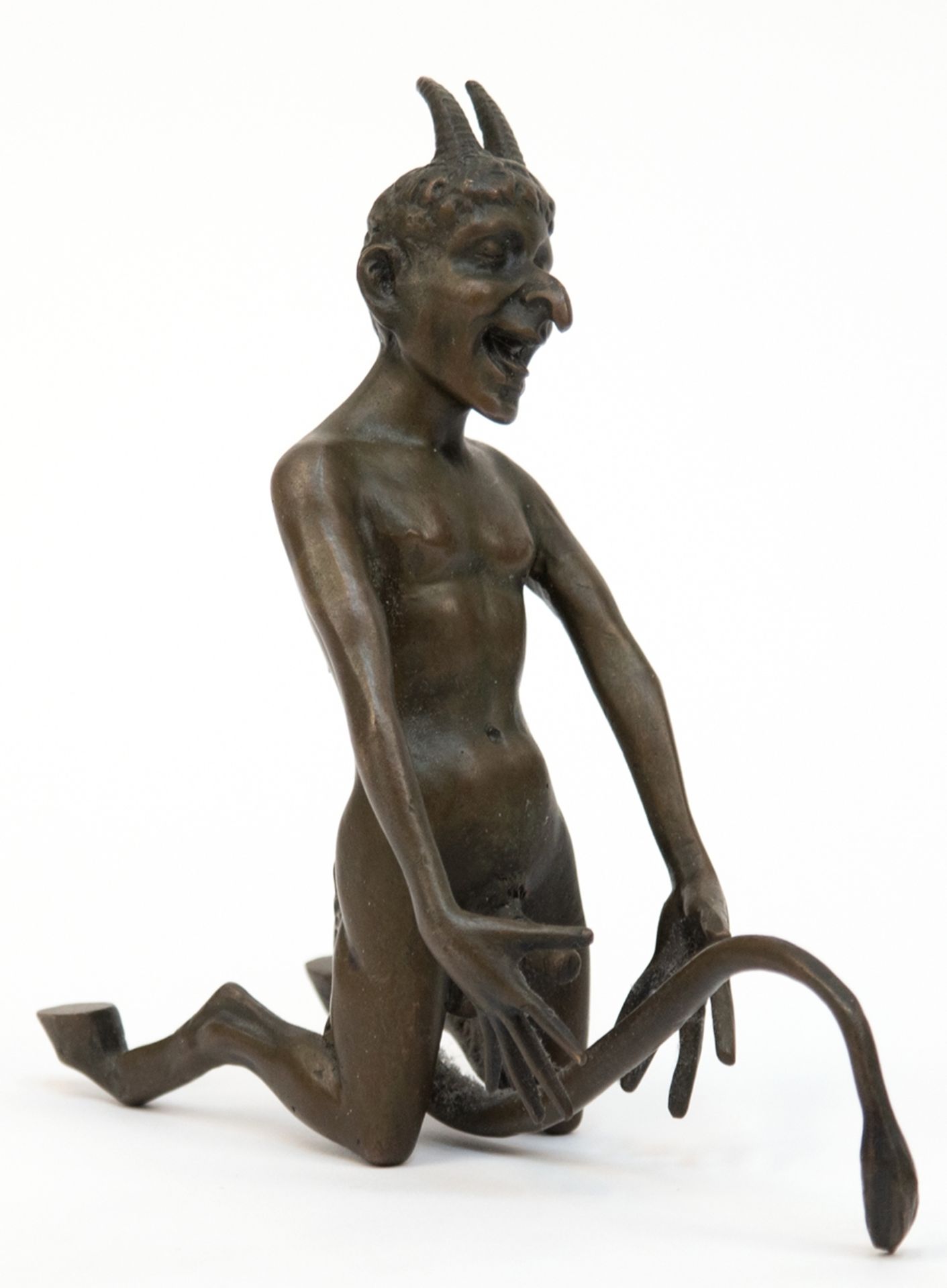 Figur "Erotika- Teufel", Bronze, dunkel patiniert, signiert "Milo", H. 15 cm