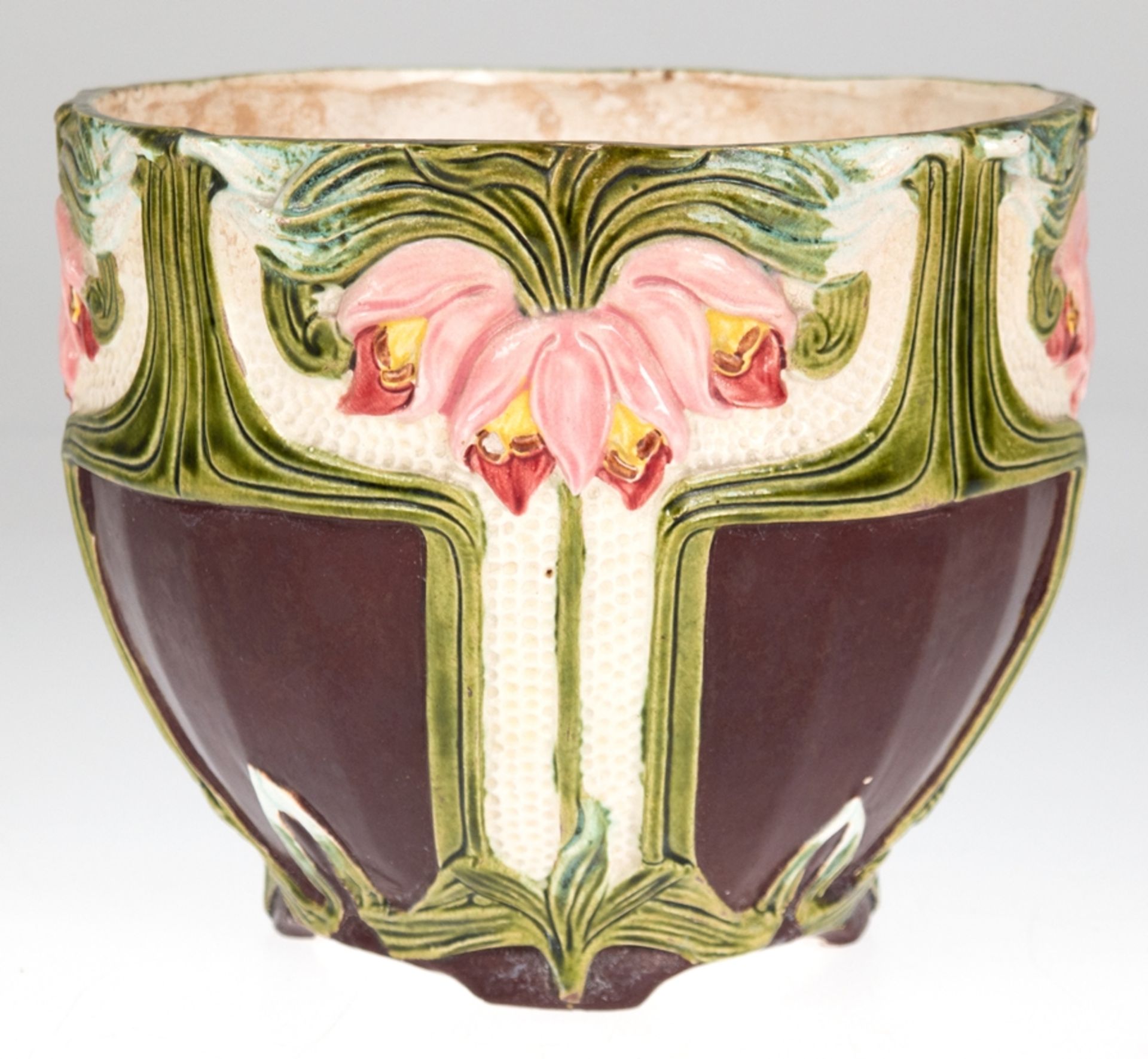 Jugendstil-Übertopf, Keramik, polychrom floral und ornamental glasiert, Haarrisse, H. 17,5 cm, Inne