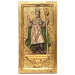 Relief: Bischof Amadeus (?). Holz, geschnitzt, Farb- und Goldfassung