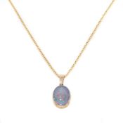 Kette mit Anhänger. 8 K GG, Marken (333)