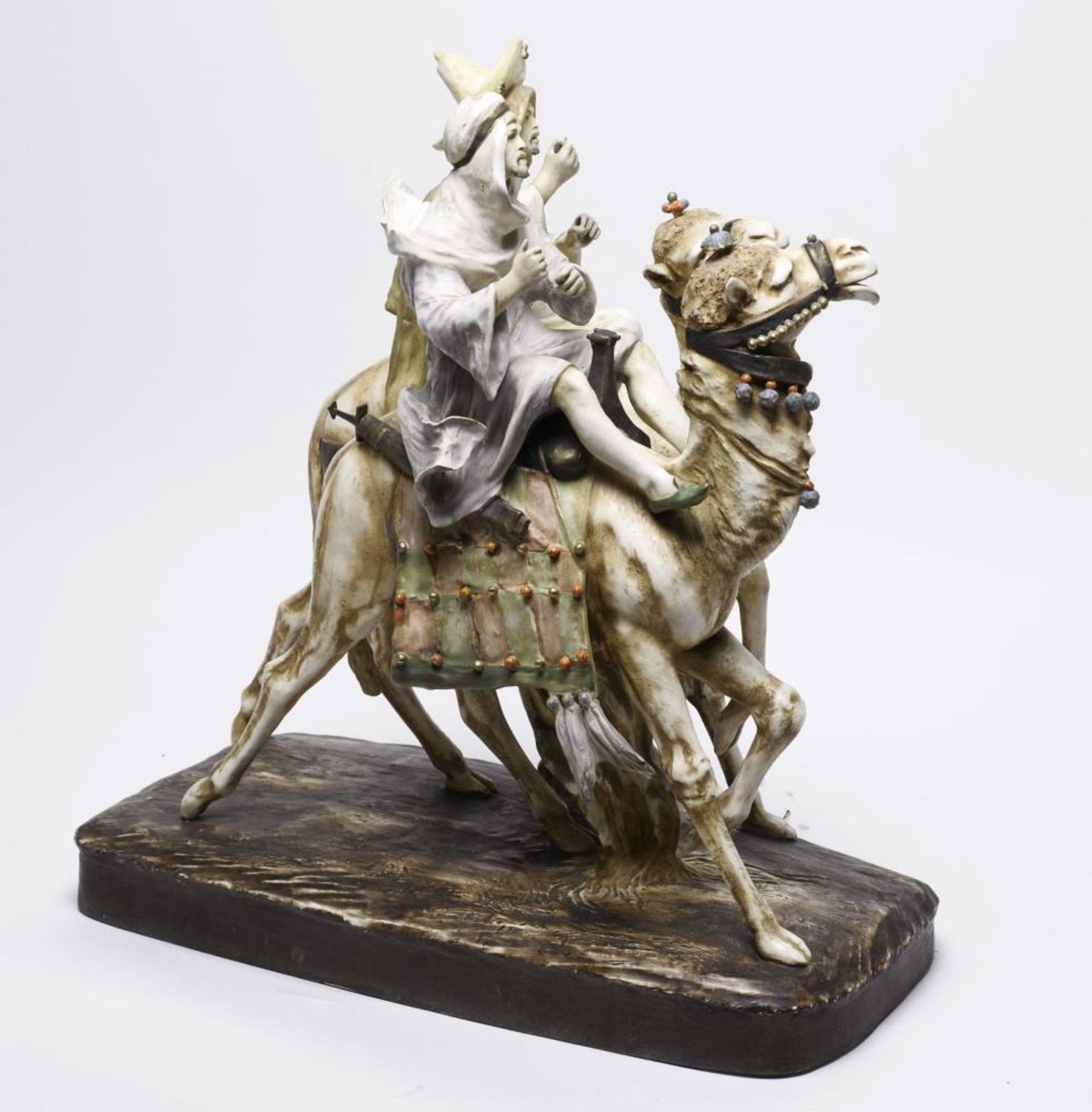Zwei arabische Reiter. Turn-Teplitz, Eduard Stellmacher, um 1910 | Keramik, Farbstaffage. - Bild 2 aus 2