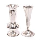 Zwei Vasen. Ungarn, 1937-1965 bzw. wohl Rumänien, 1906-1937 | Silber.