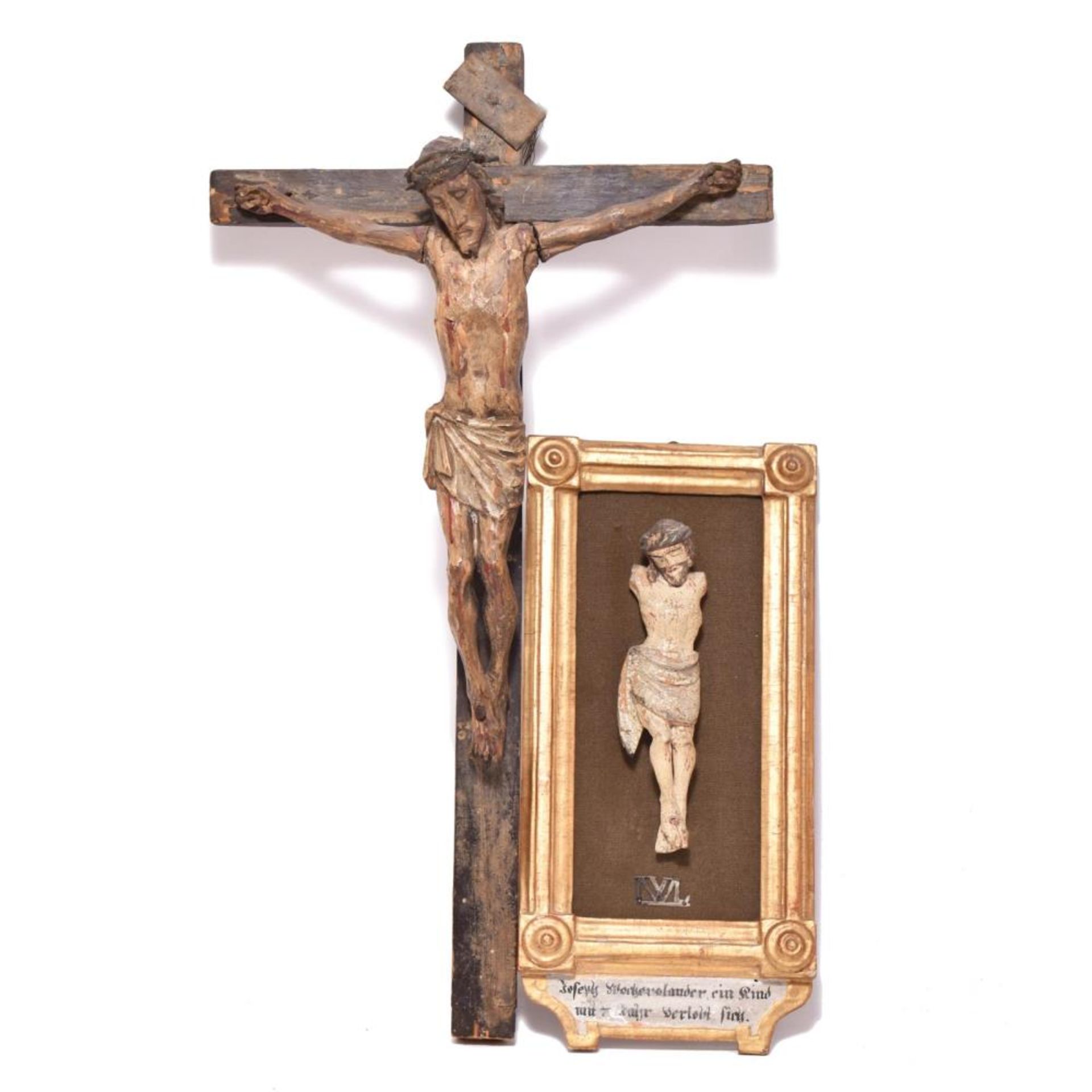 Kruzifix und Christuskorpus. Volkskunst | Holz, geschnitzt, Reste von Farbfassung.