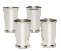 Vier Becher. Bremen, 20. Jh., Wilkens & Söhne | Silber.