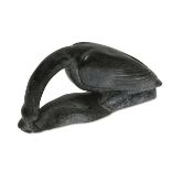 Vogel. Inuit-Kunst, wohl Peter Tuki (1921-1976) | Grauer Stein.