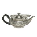 Teekanne. London, 1907/08, Gibson & Co Ltd | Silber, Bakelitgriff.