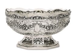 Schale mit Glaseinsatz. Wohl Deutsch, 19./20. Jh. | Silber, Glas.