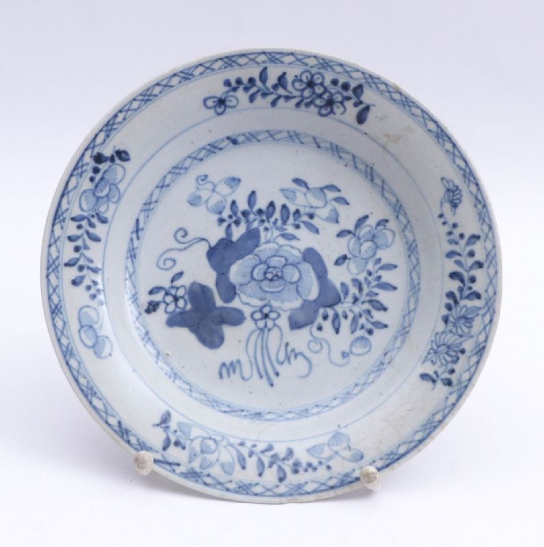 Teller mit Blau-weiß-Dekor China,