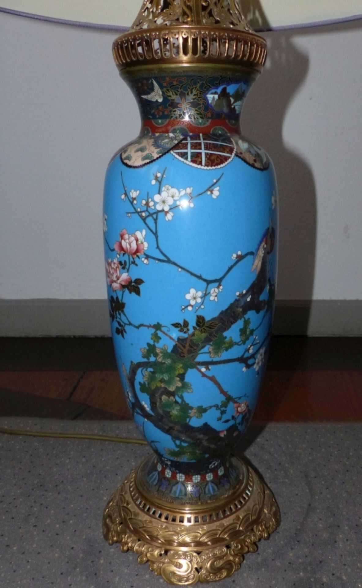 Große Cloisonné-Vase als Tischlampe - Bild 2 aus 3