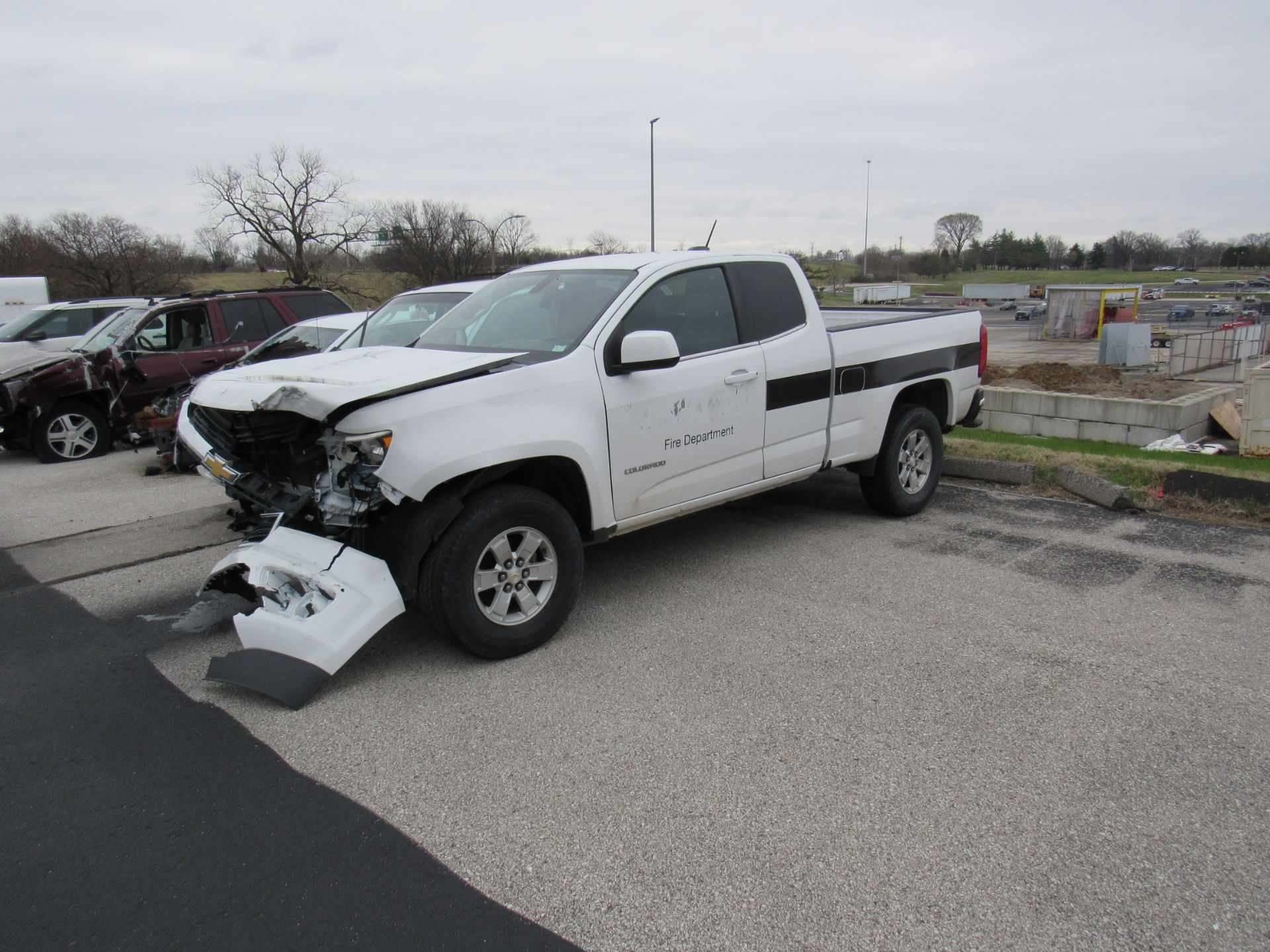 2015 Chevrolet Colorado Pickup Truck (Needs work, recently involved in a collision) - Image 2 of 11