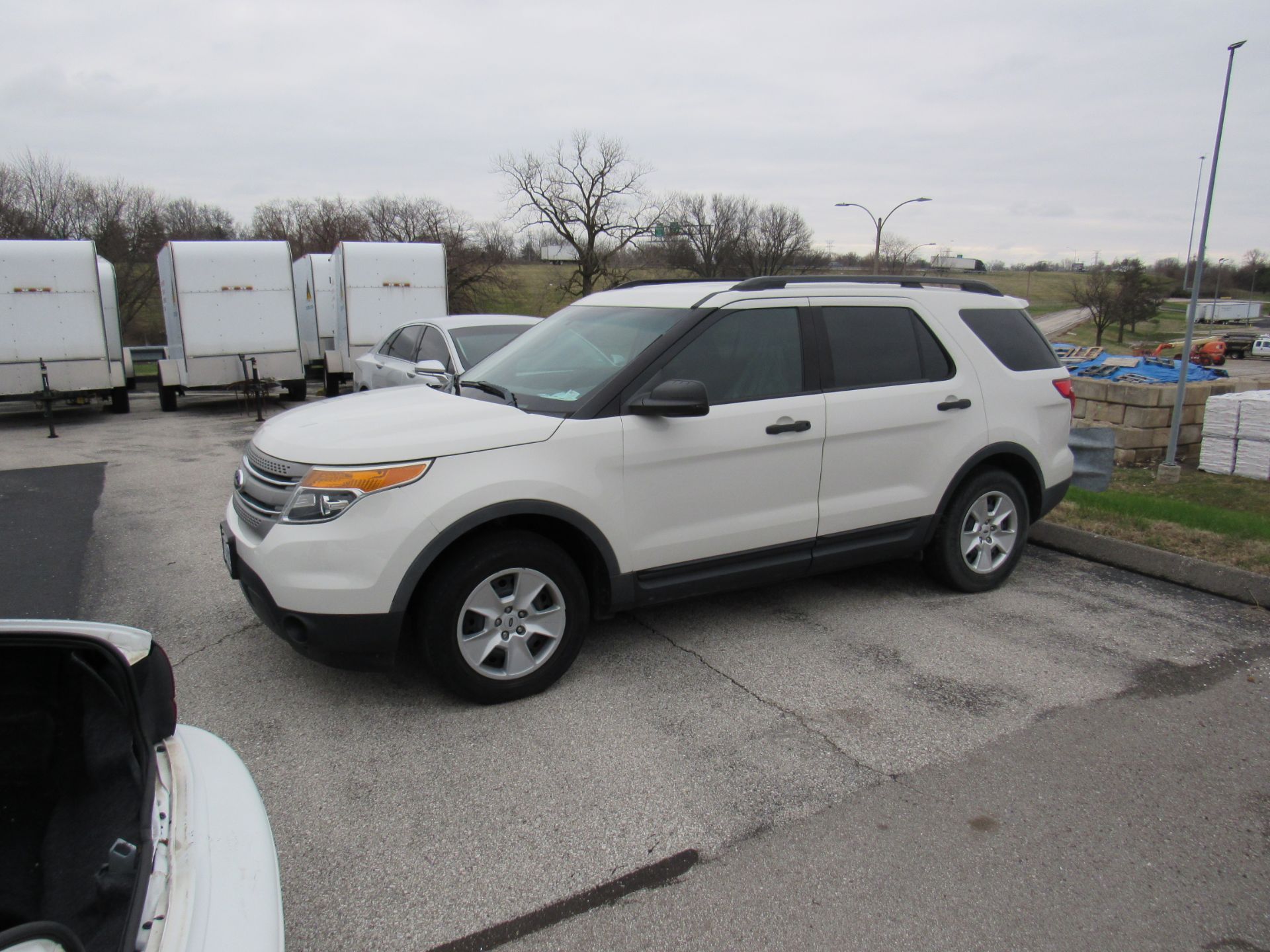 2011 Ford Explorer - Image 3 of 10