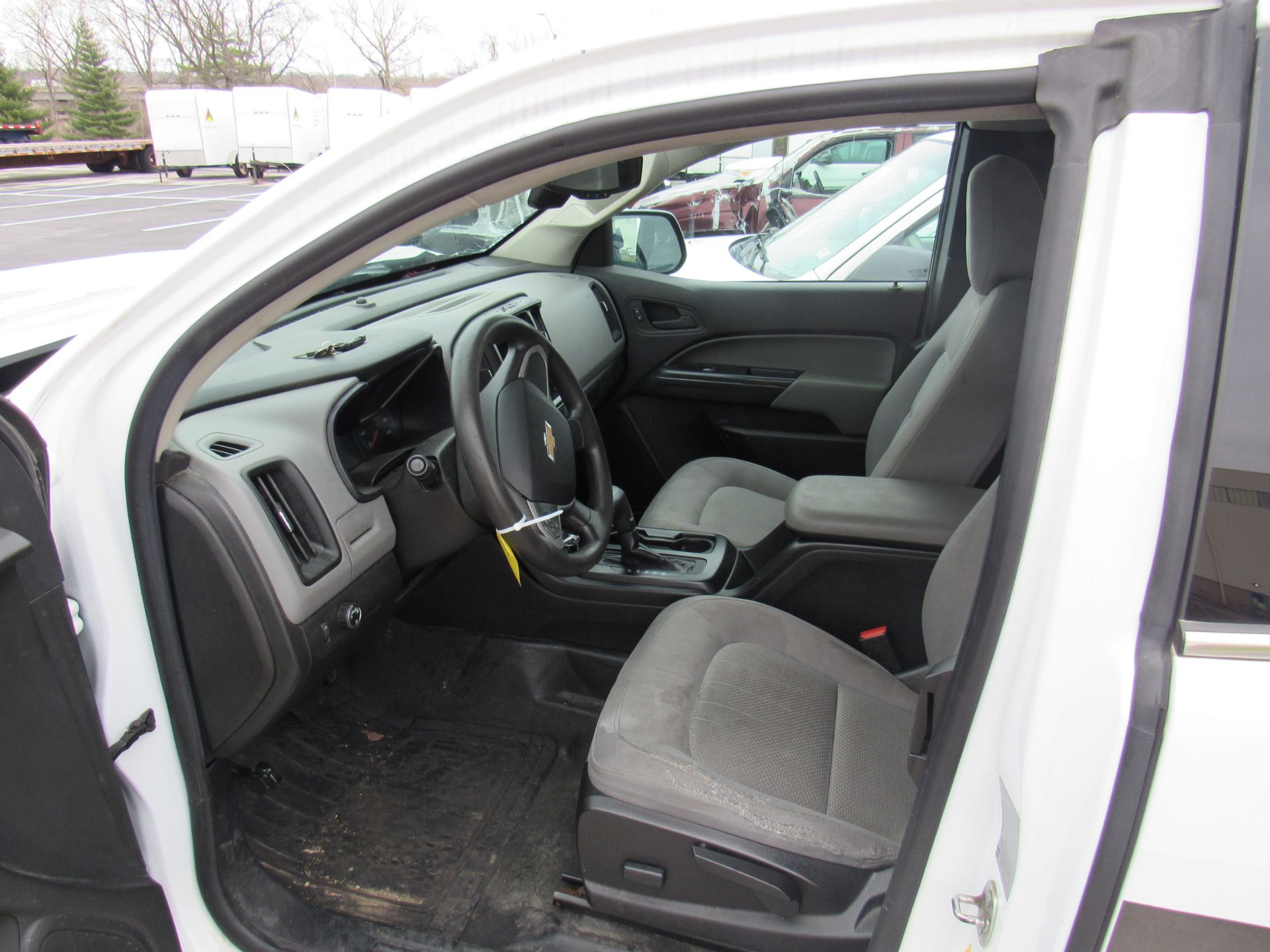 2015 Chevrolet Colorado Pickup Truck (Needs work, recently involved in a collision) - Image 5 of 11