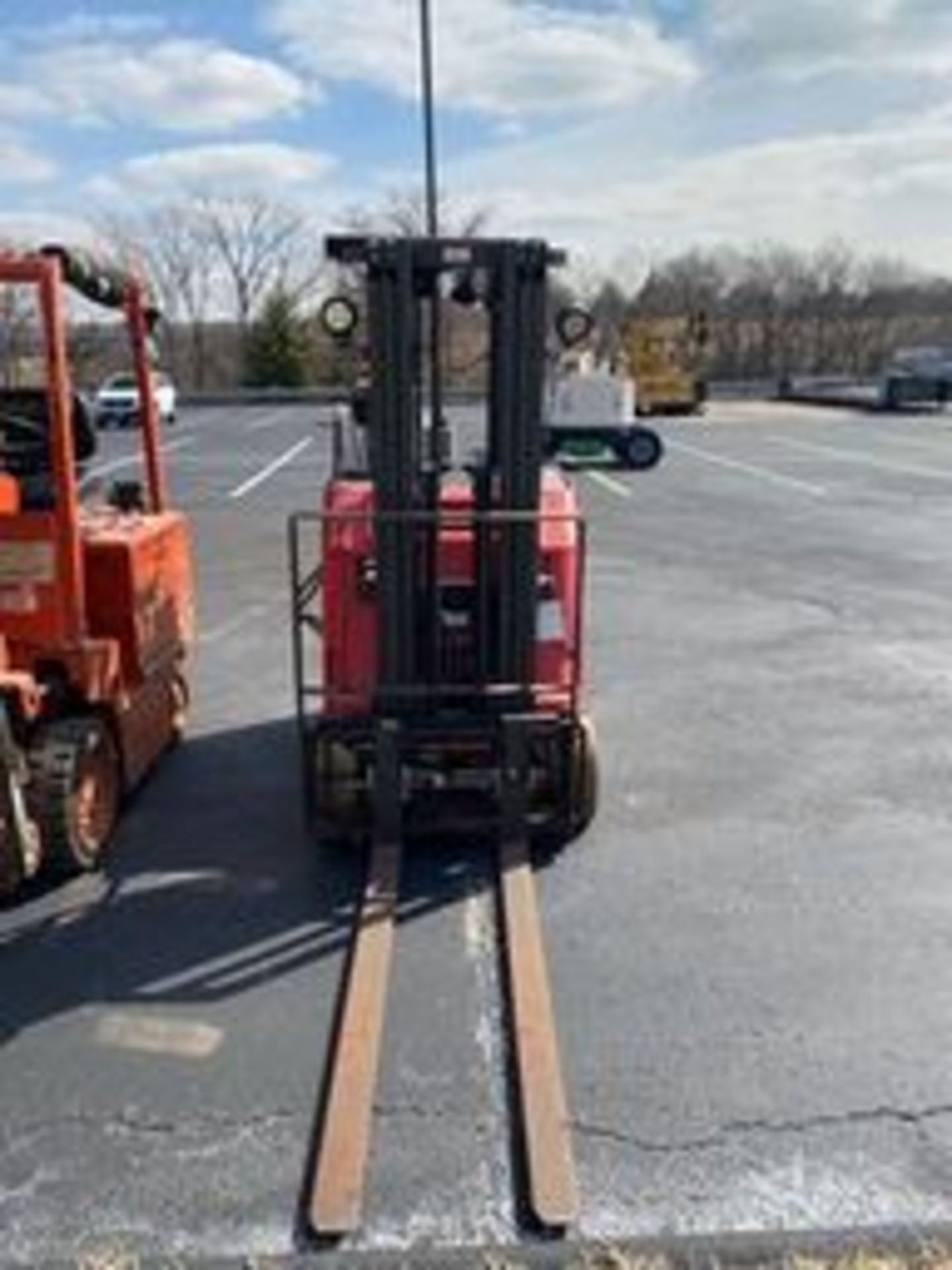 Raymond Forklift, Model #425-C40TT, S/N #425-15-45321, Truck Weight W/ Max Battery = 9960 Lb - Image 8 of 10