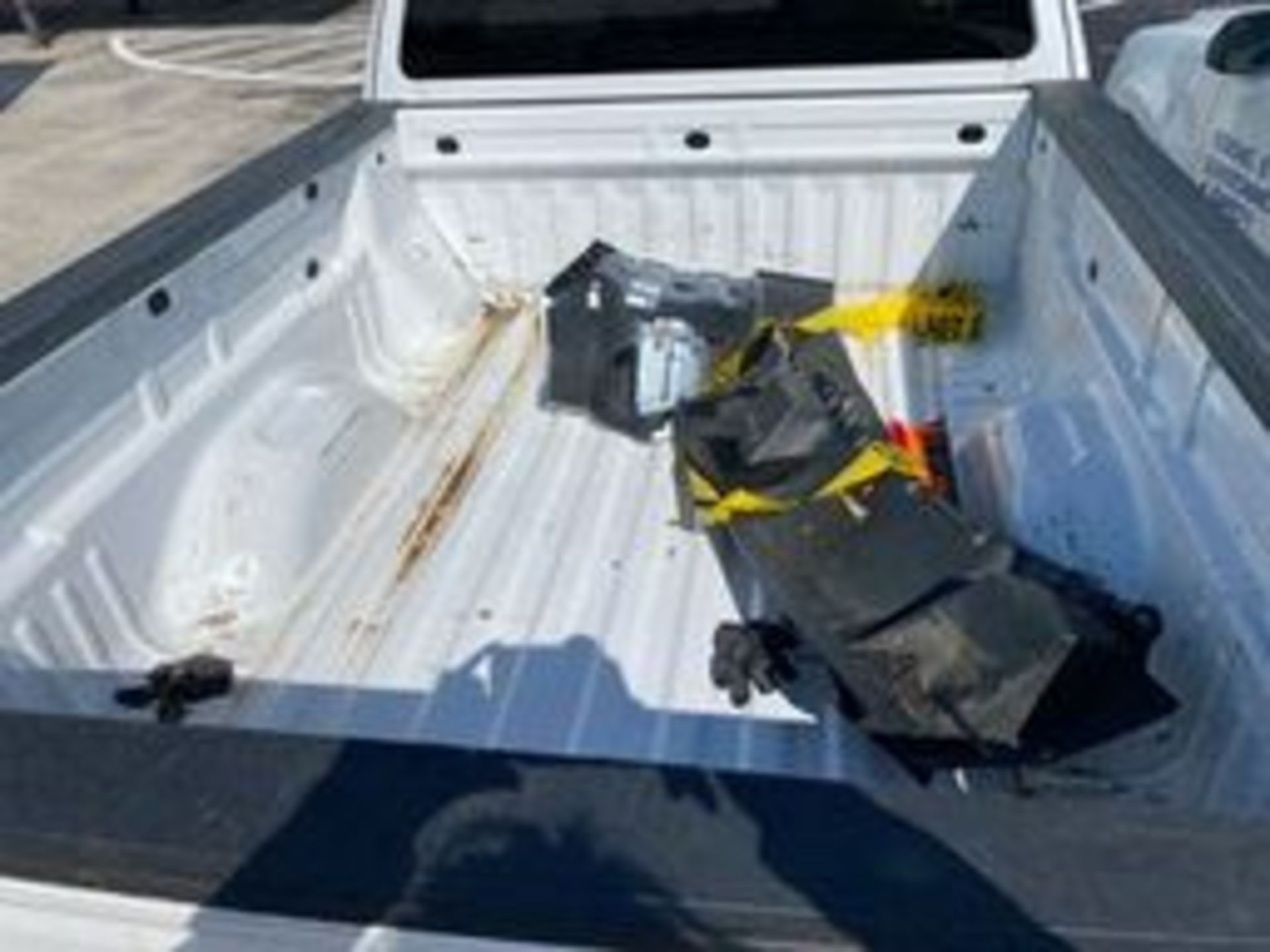 2015 Chevrolet Colorado Pickup Truck (Needs work, recently involved in a collision) - Image 11 of 11