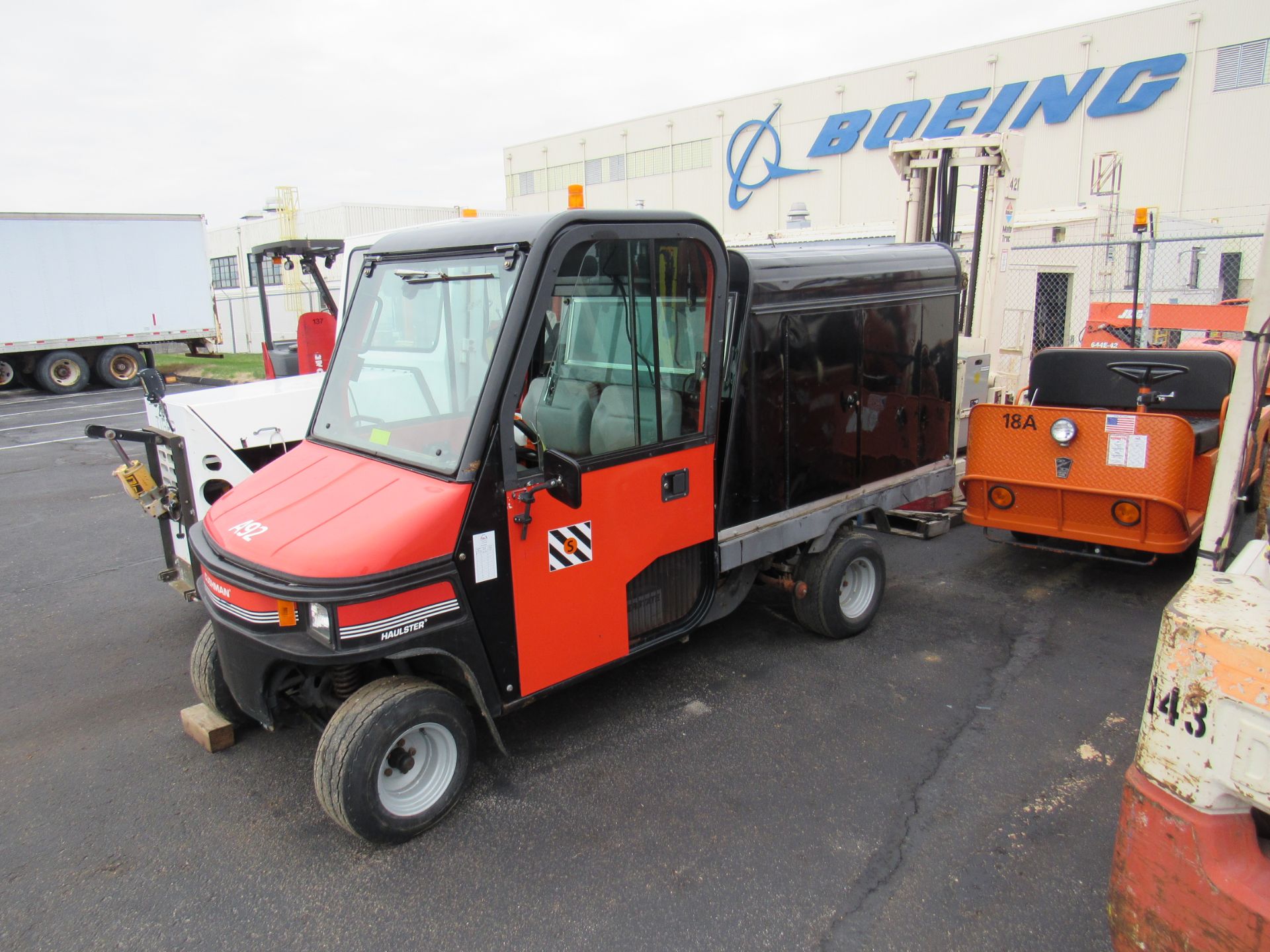 Cushman 2007 Enclosed Golf Kart, Hours = 2690, Displacement = 660cc