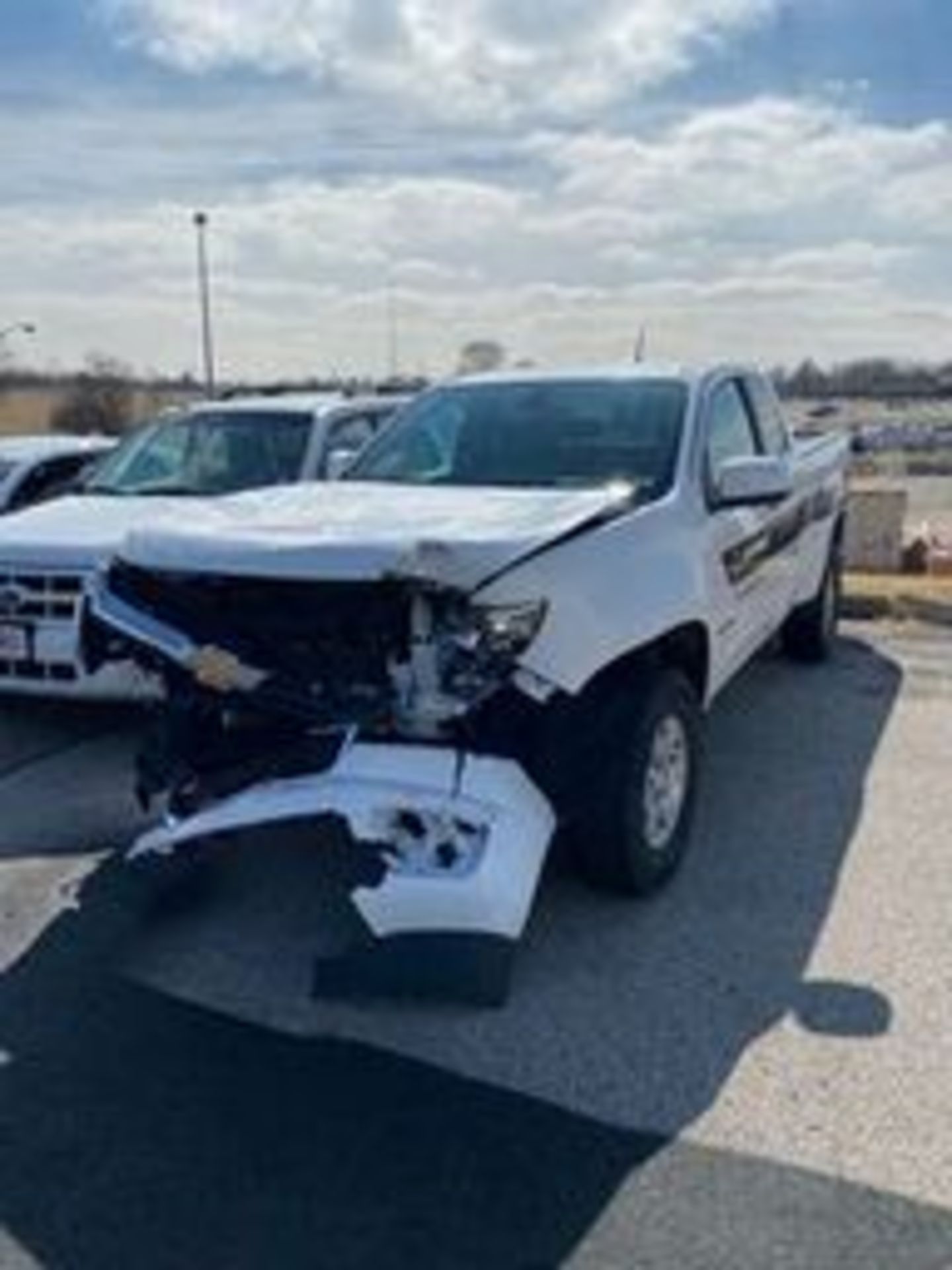 2015 Chevrolet Colorado Pickup Truck (Needs work, recently involved in a collision) - Image 7 of 11