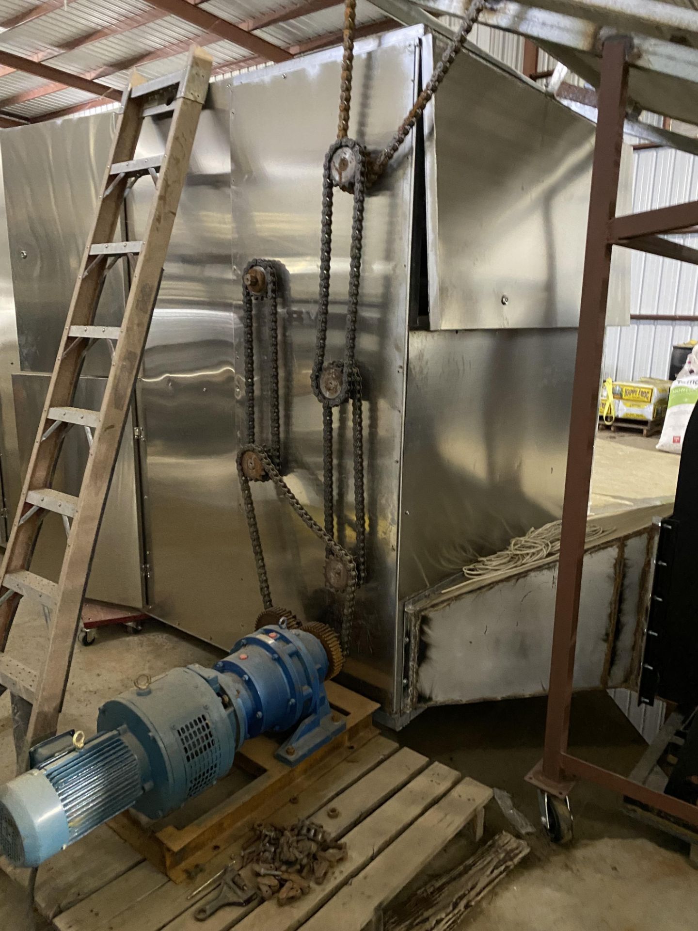 (Located in Laredo, TX) Agro Products Large Capacity Hemp Dryer, Model# 12M-5L, SS Drying Chamber w/ - Image 4 of 8