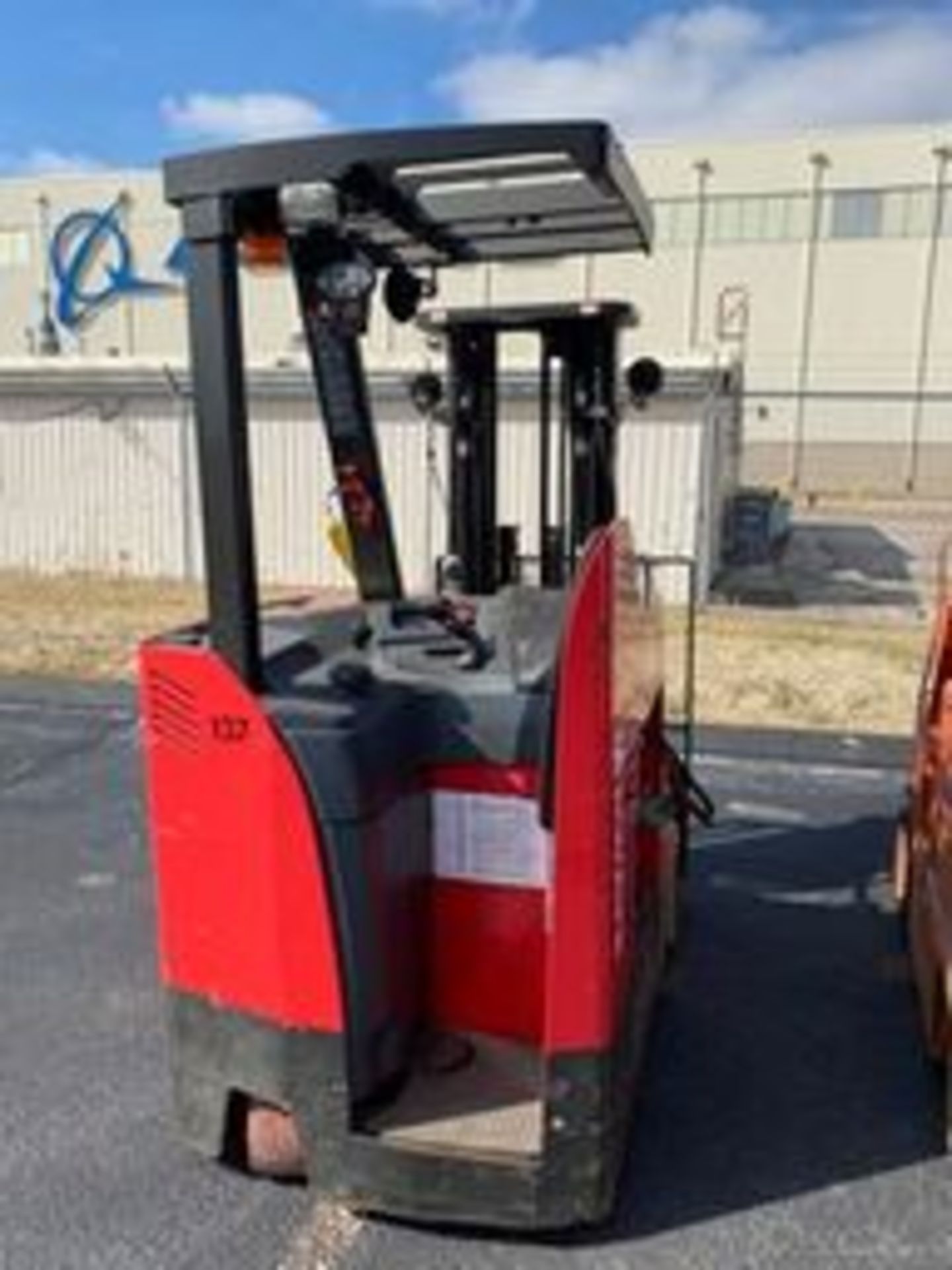 Raymond Forklift, Model #425-C40TT, S/N #425-15-45321, Truck Weight W/ Max Battery = 9960 Lb - Image 10 of 10