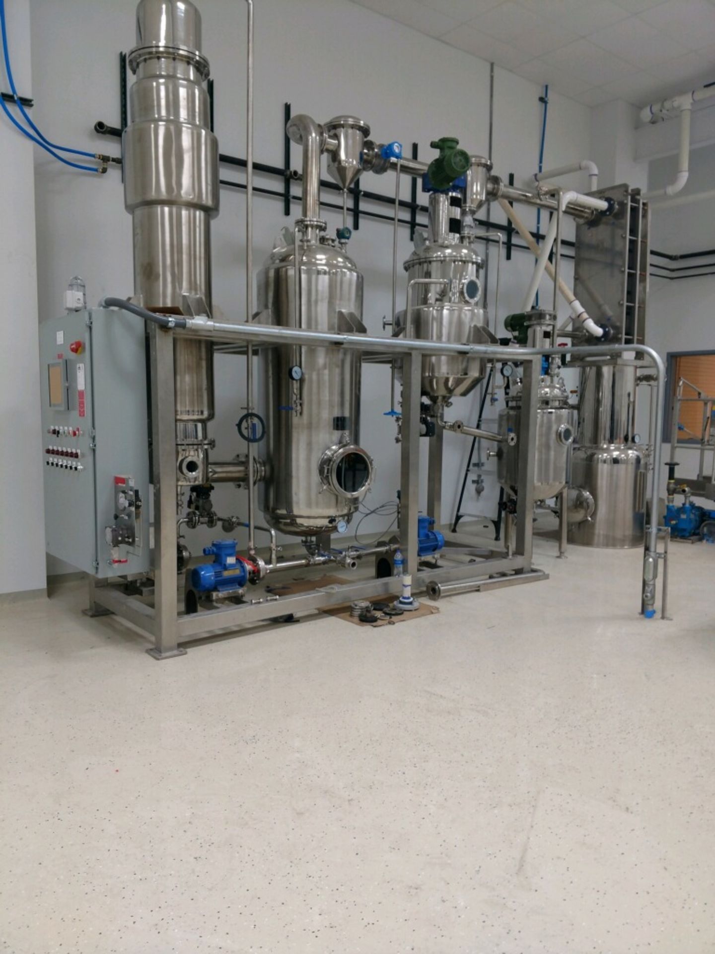 NEW Sciphy Systems Falling Film Evaporator, 350 kg/hr Falling Film Evaporator Distillation System,