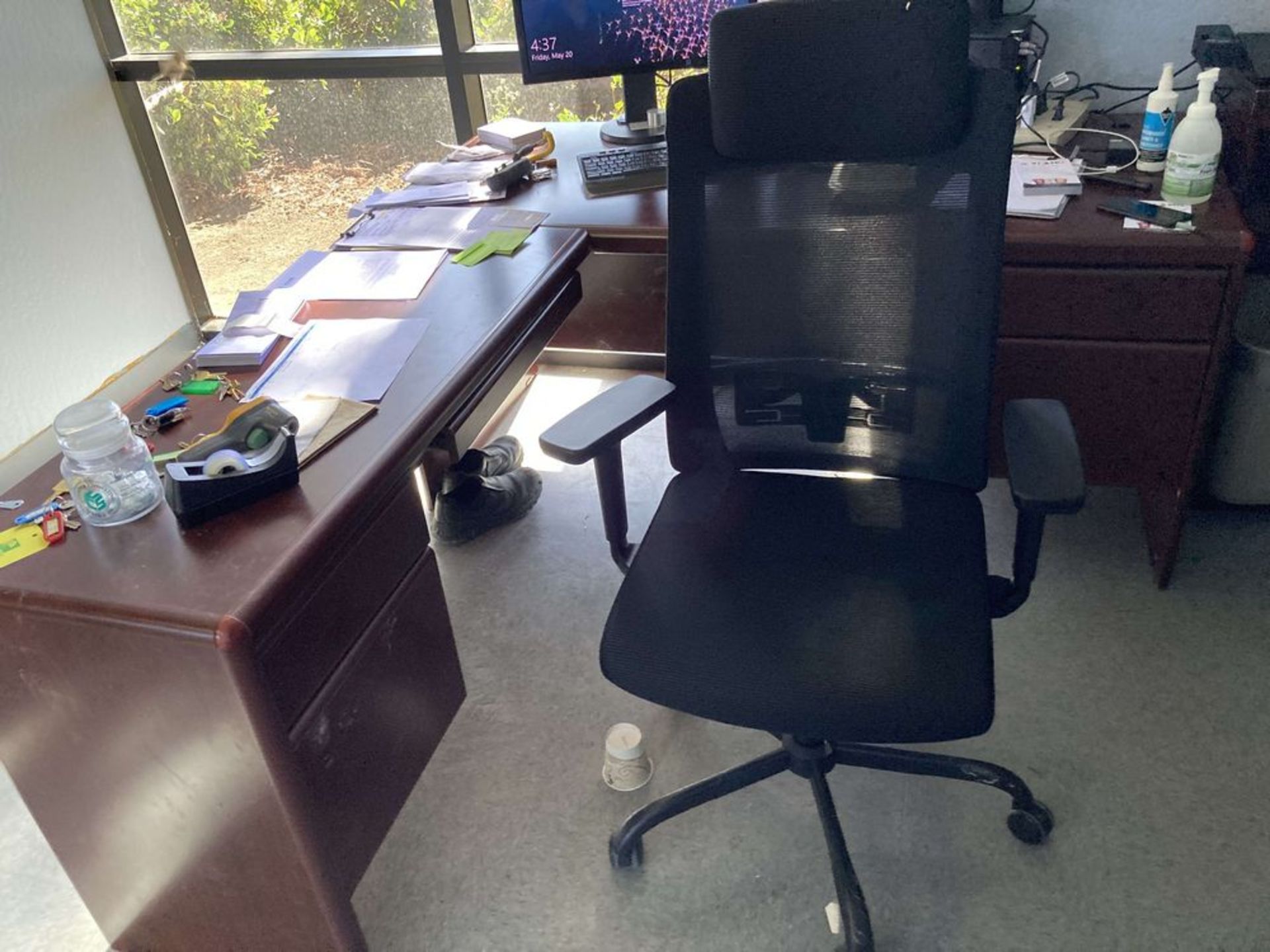 LOT of office, desk , book shelf and office chair. ***RIGGING FEE of $150 - Image 3 of 4