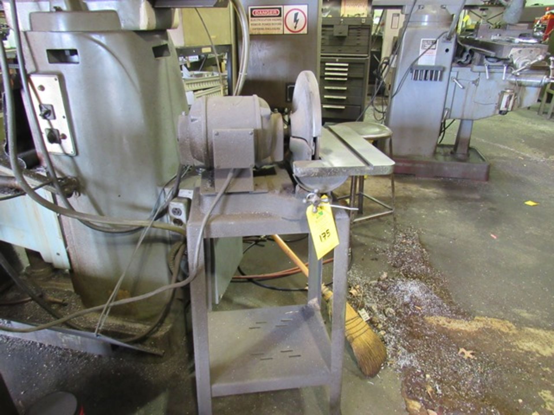 Vertical Cold Saw, Rigging Fee: $50 - Image 2 of 3