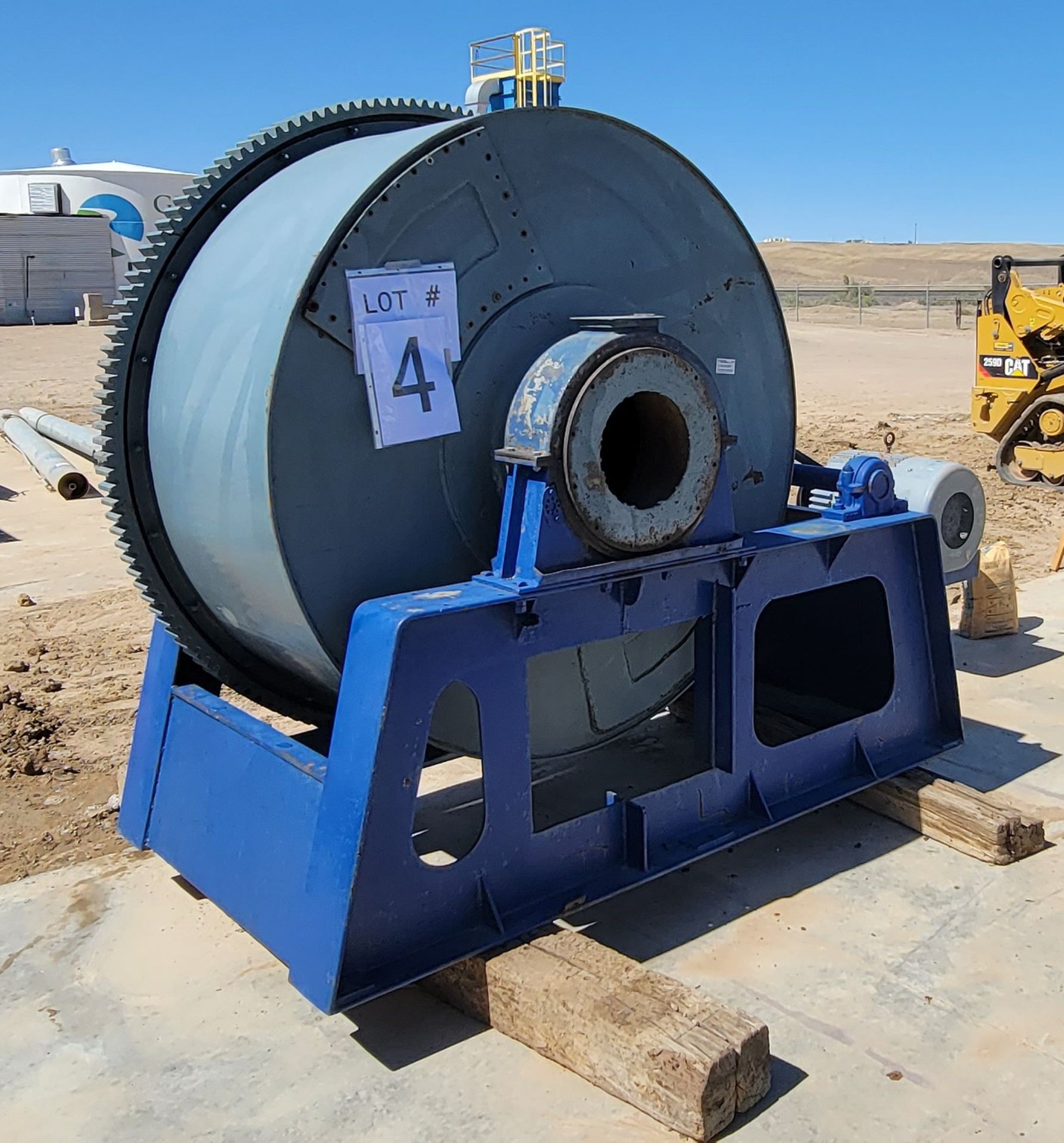 Consignment Lot: Skid Mounted Ball Mill Diameter 6' x 6', Shell 3/8'' Thick. Steel Lifters