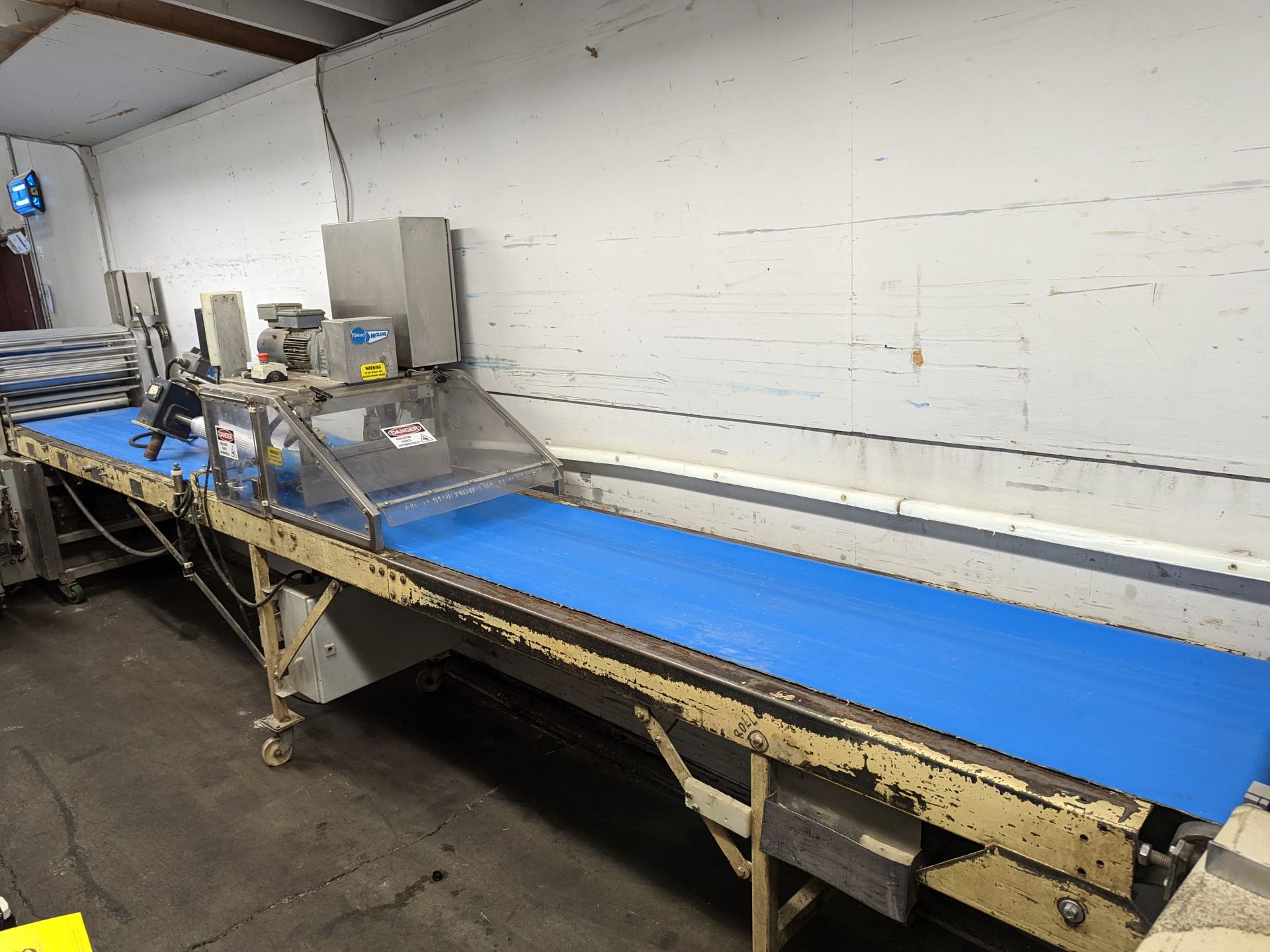 Moline Guillotine conveyor, Pillsbury Moline ***BIDDER NOTE -- Rigging fee of  $200  to be added