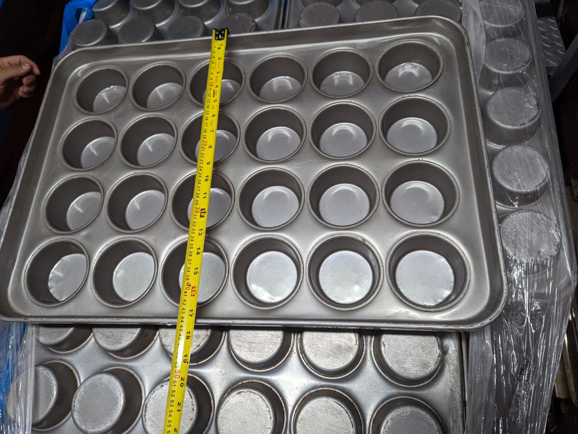 Lot of (174) muffin trays - Image 2 of 7