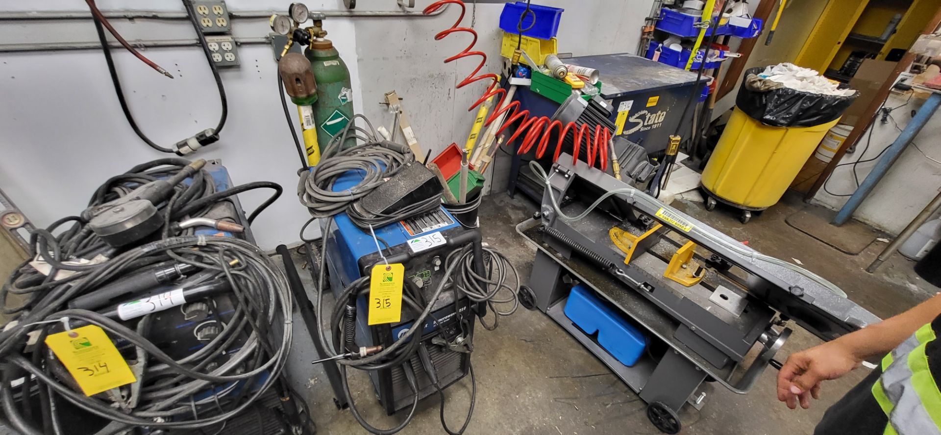 Welder, Miller Syncrowave ACDC Tig Welder with Argon Bottle - Image 2 of 5