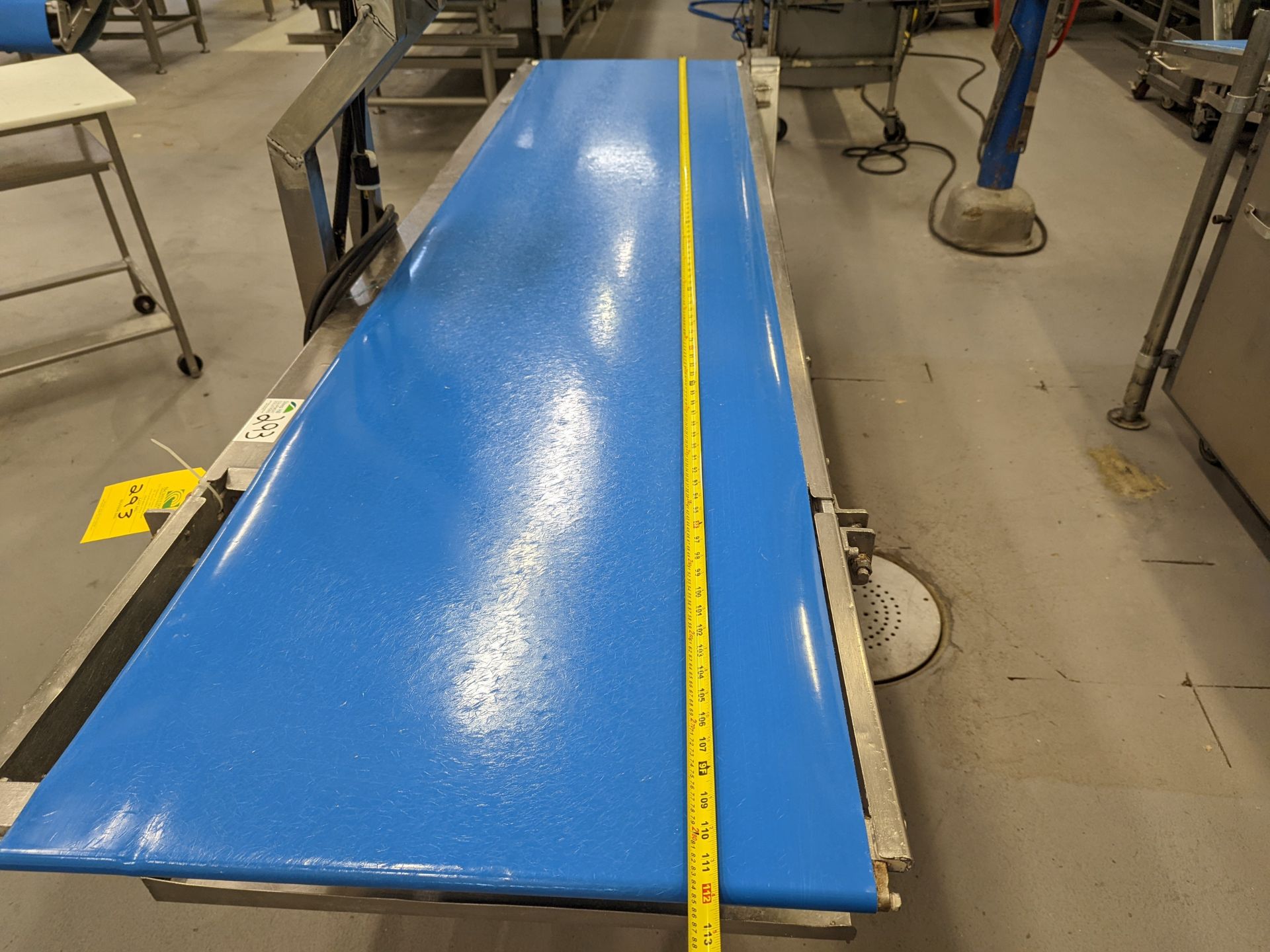 112in long 25in wide blue belt conveyor with speed drive - Image 3 of 6