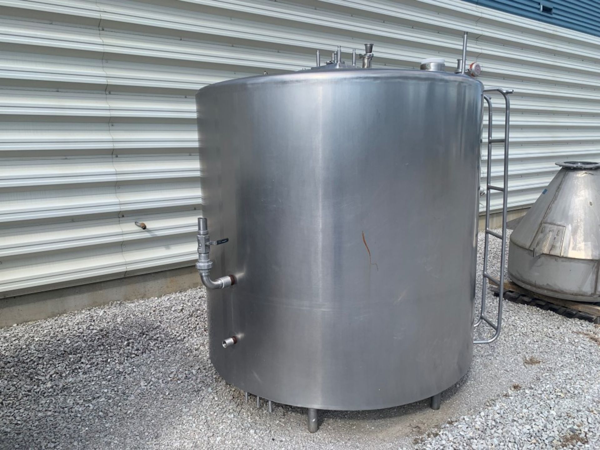 Approx 7’ x 6’ Mojonnier MT97 Stainless Steel Vessel Tank Manuf: Mojonnier Category: Tank Model - Image 5 of 17