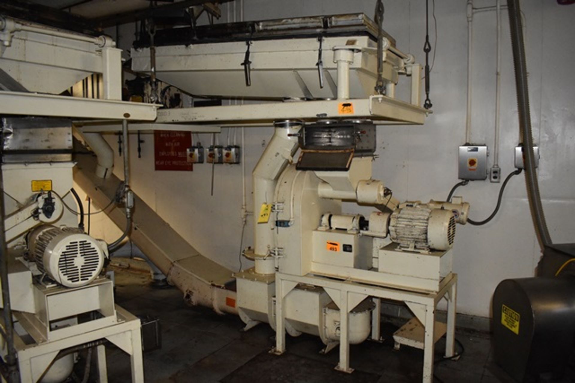 Jacobson hammermill, model P-160-DFF, s/n 36876, with 4" dia screw feeder, 10hp drive @ 9:95 ration, - Image 2 of 2