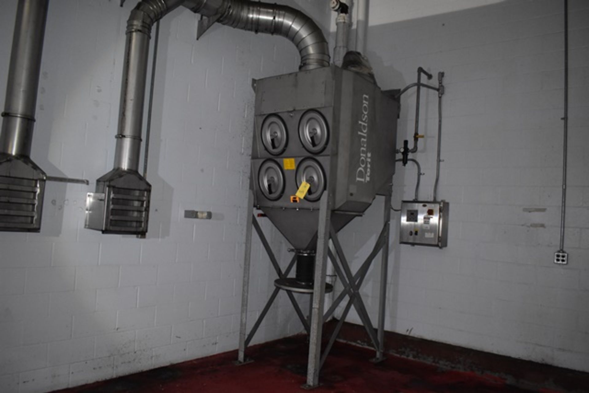 Torit Donaldson dust collector, model DF02-4, s/n 1G932799-001, all stainless, 45"W x 60"L x 118"