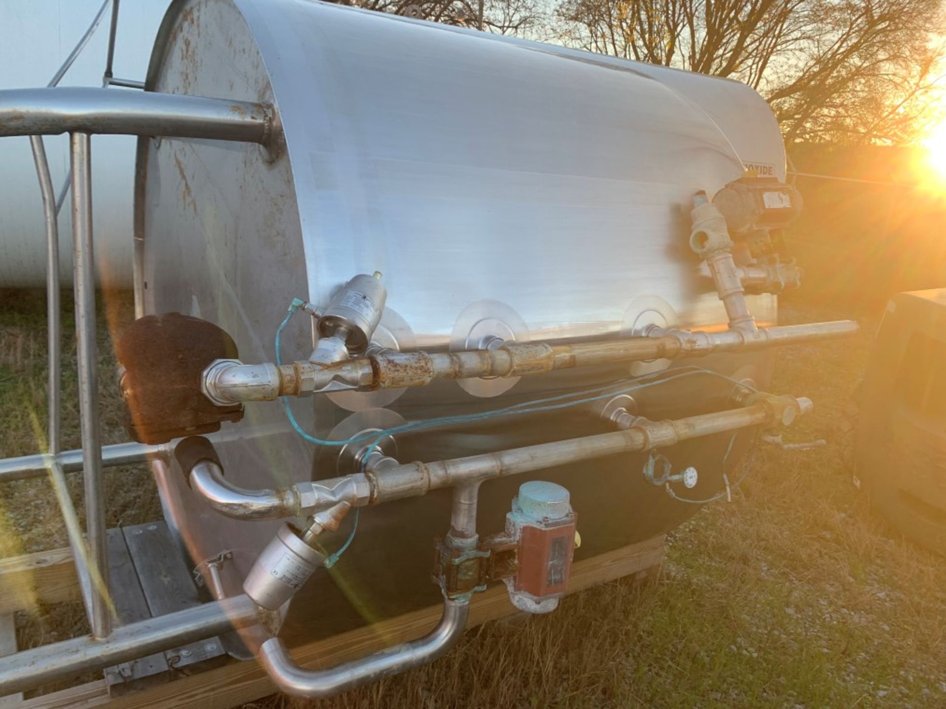 (Located in ) Approx 5.5’ x 5.5’ 800 Gal Walker Stainless Steel Jacketed Vessel Tank PZ-ST, 3 - Image 7 of 9