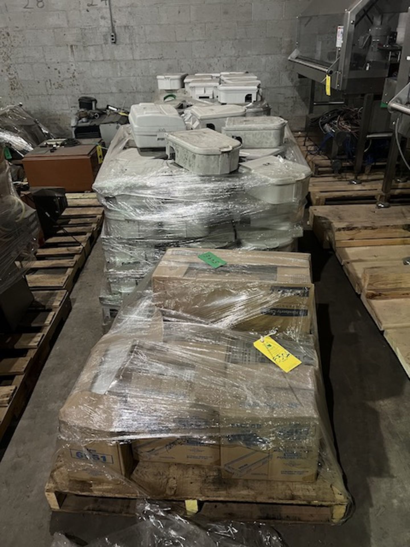 Pallet of Mouse Traps, Located in Ottawa, OH