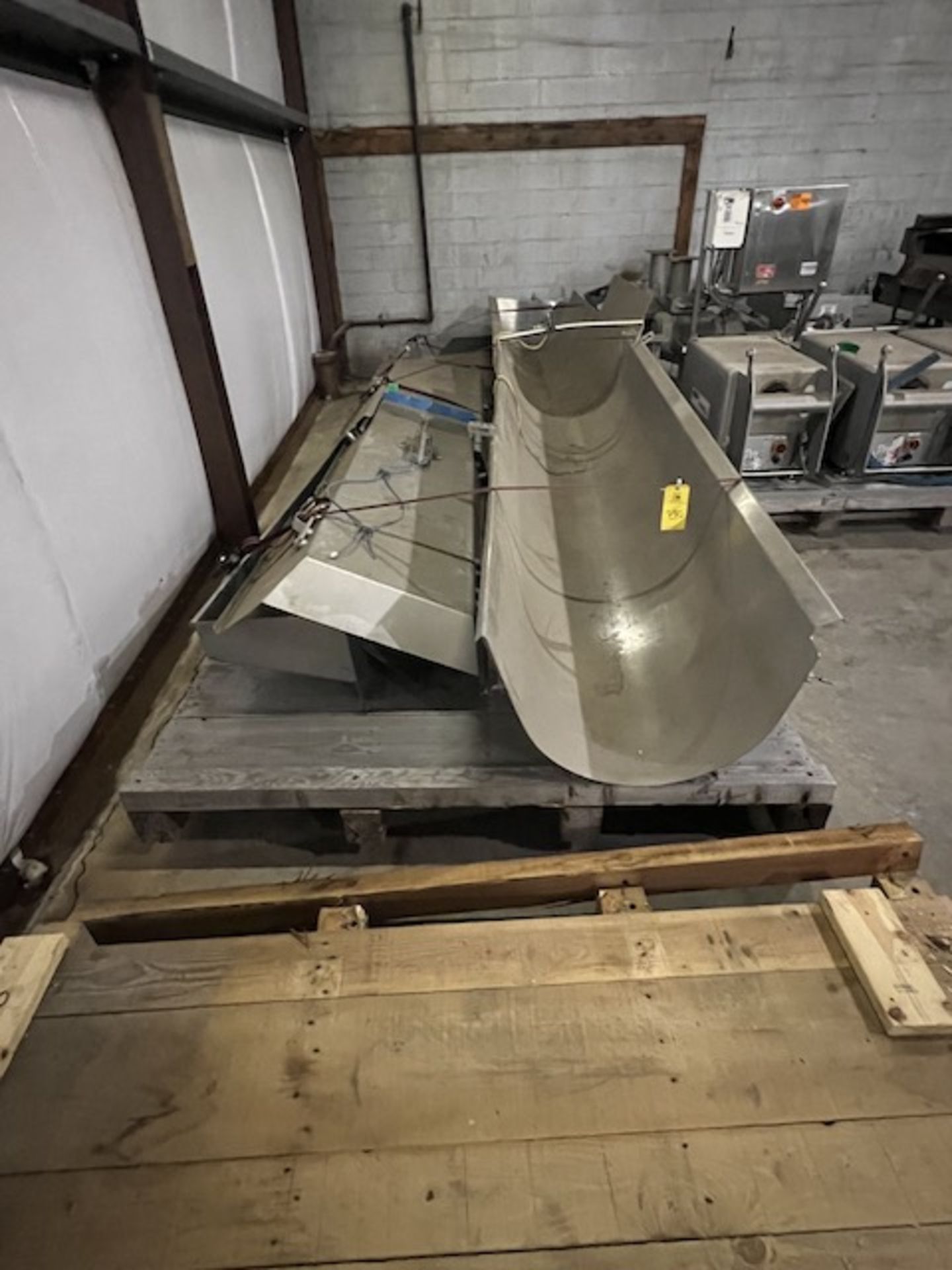 Funneling Product Conveyor, Located in Ottawa, OH - Image 9 of 11