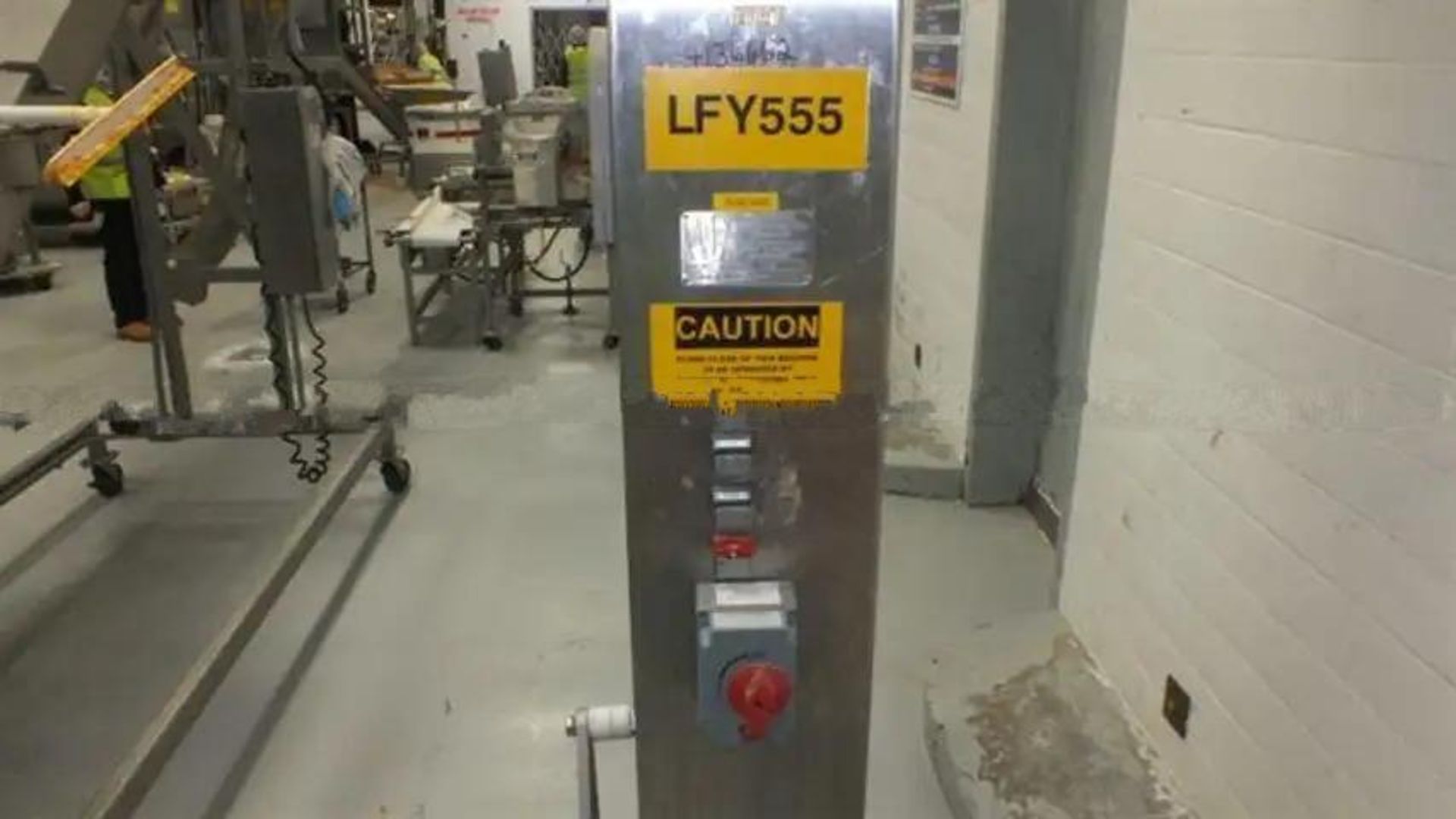 MTC Tote Lift, Model HLC-2, Serial Number 62330, 800LB Capacity, Power 460 Volts / 60 Hertz / 3 Phas - Image 4 of 5