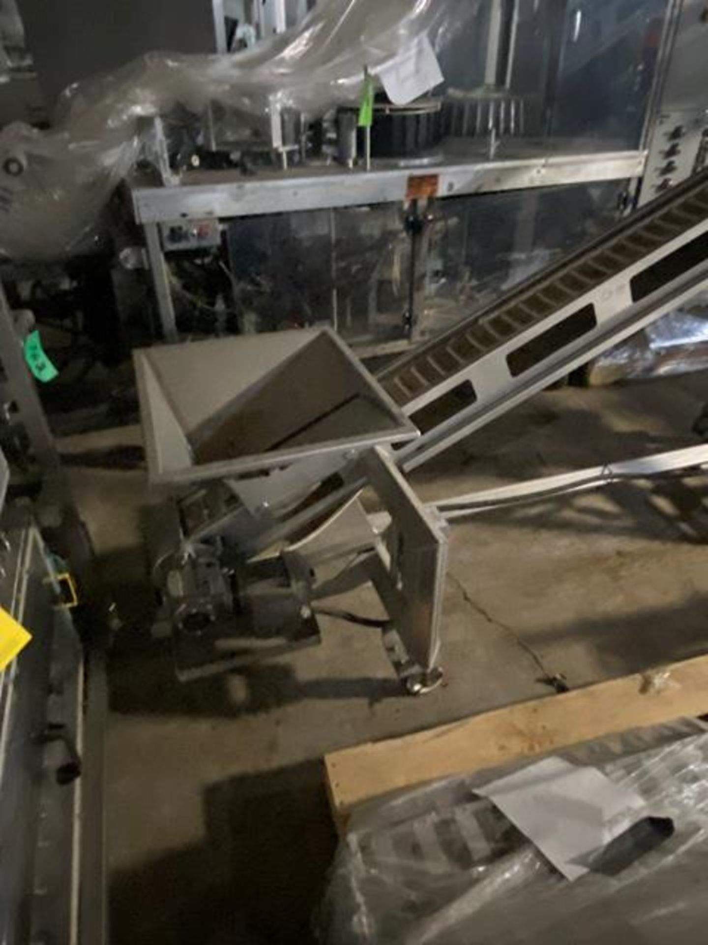 Feeder Unit W/ Incline Outfeed Conveyor, Located in Ottawa, OH - Image 2 of 6
