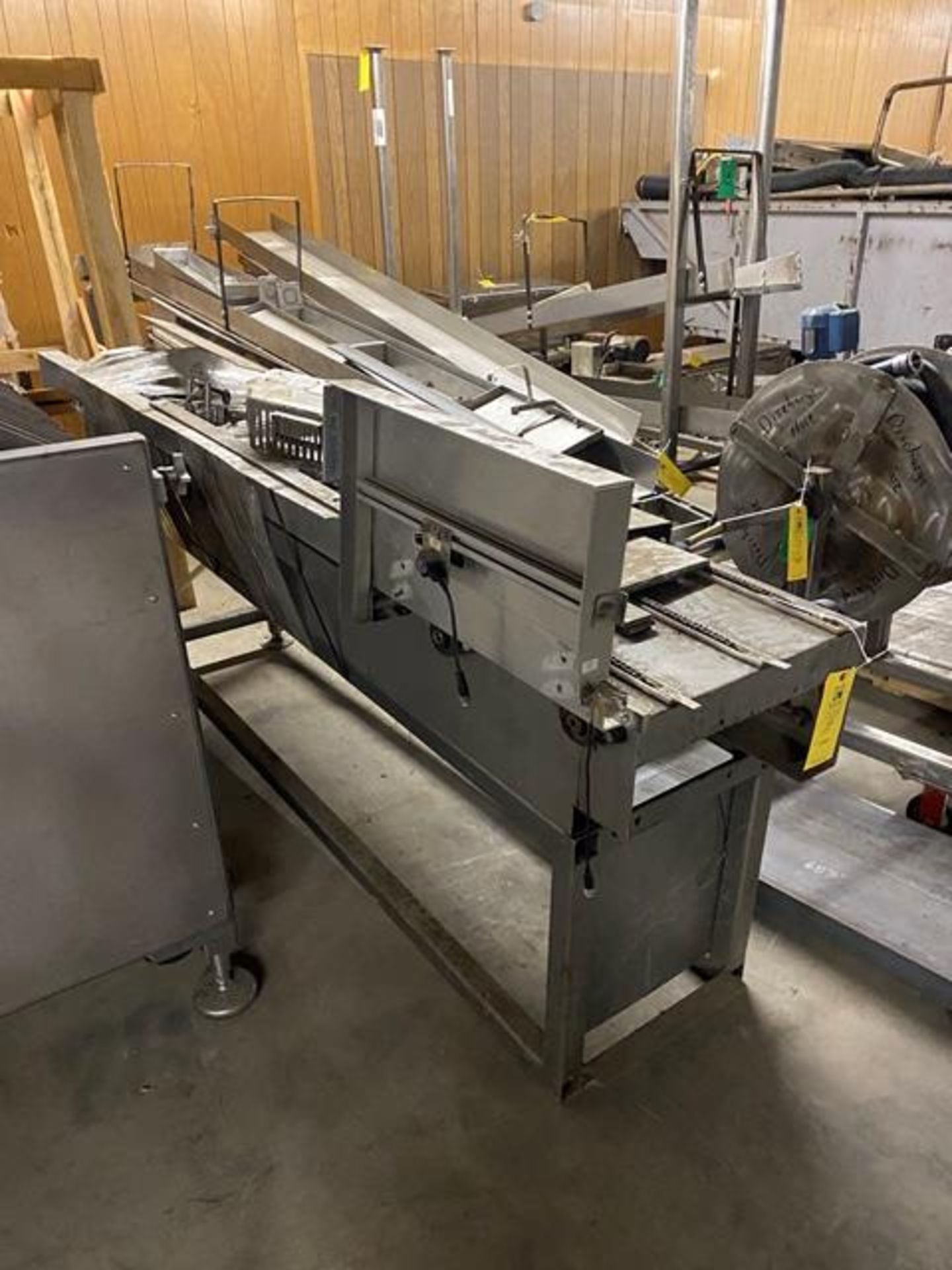 Tray Conveyor, 20'' W x 94'' L x 30'' H, Located in Deshler, OH - Image 4 of 9