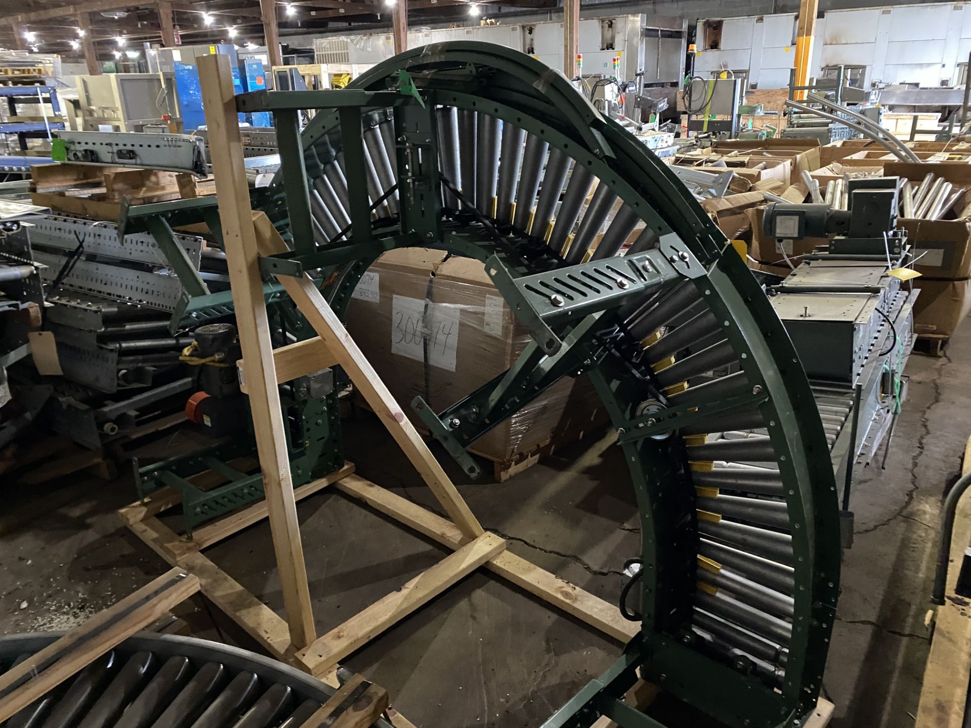 5 Pallets of Hytrol Green Conveyors, (2) 16'' x 113'', (1) 16'' x 102'' W/ 90 Turn, Located in Ottaw - Image 6 of 14