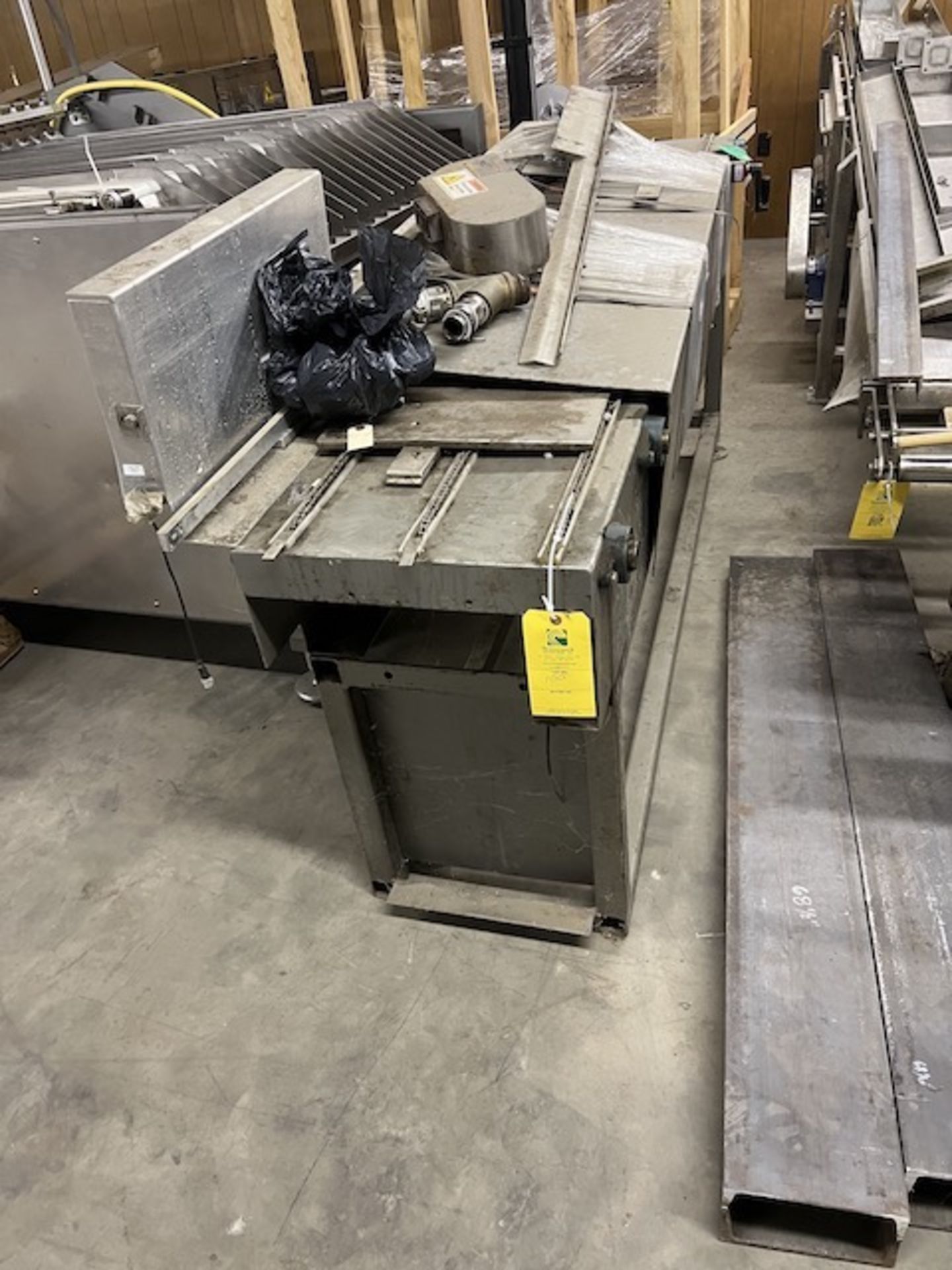 Tray Conveyor, 20'' W x 94'' L x 30'' H, Located in Deshler, OH - Image 6 of 9